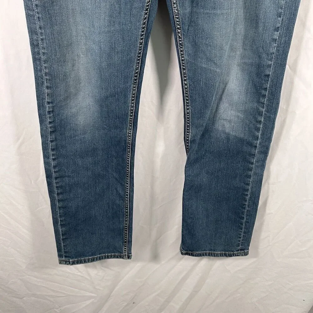 Levis 505 Jeans Men's 36x32 Medium Wash Denim Pockets Button Zip Cotton Blend